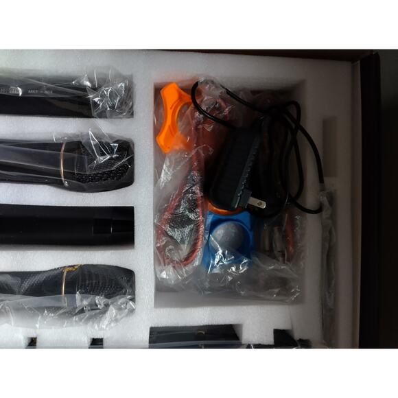 Vocal Artist UHF Wireless Microphone System, Brand New - Picture 8 of 10